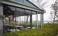「水岸咖啡館」