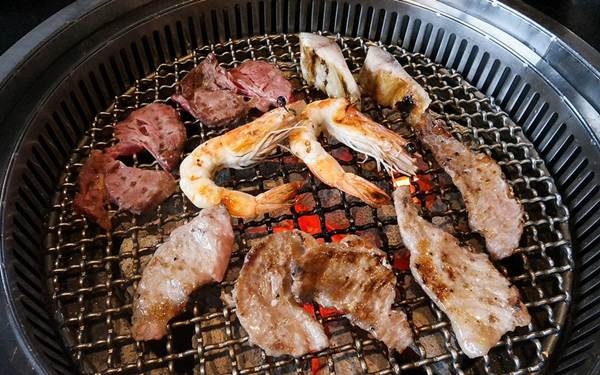 台南美食「碳佐麻里日式燒肉(府前店)」Blog遊記的精采圖片