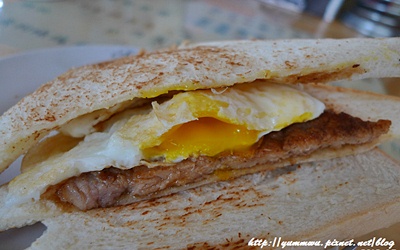 台南美食「無名早餐豬肉蛋餅」Blog遊記的精采圖片